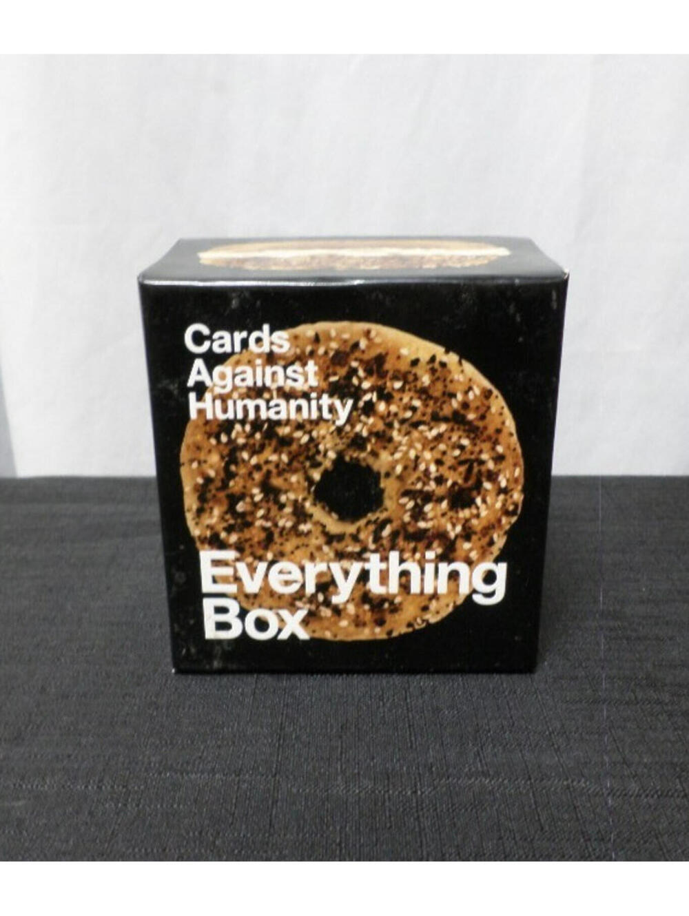 EUC CARDS AGAINST HUMANITY EVERYTHING BOX AGES 17+ GAME